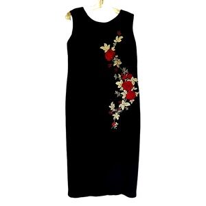 Jessica | Black wi/embroidered roses, pencil dress lined classic formal size 12